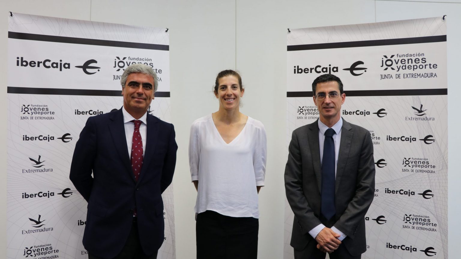 IBERCAJA Y LA FUNDACIÓN JÓVENES Y DEPORTE RENUEVAN SU ACUERDO DE ...